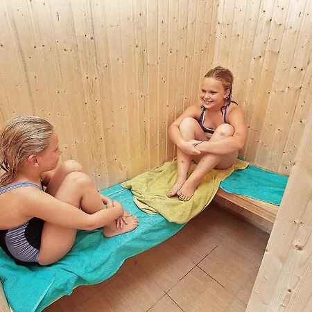 Luxury House For 14 Vakantiehuis *