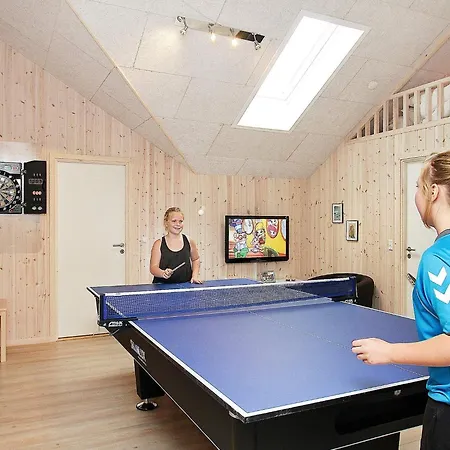 Luxury House For 14 Løkken