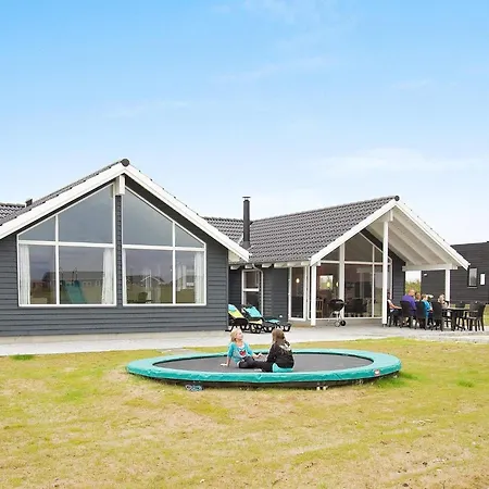 Luxury House For 14 Vakantiehuis