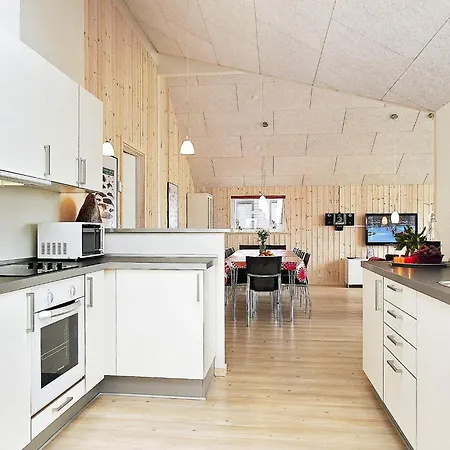 Luxury House For 14 * Løkken